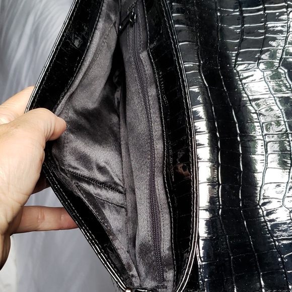 Brand New Guess clutch/shoulder bag with chain - Picture 6 of 9